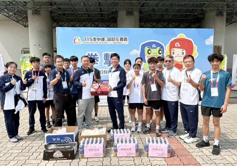 漾新聞｜吳立森親赴賽場加油高雄網球新莊鳳商福山全中運大放異彩