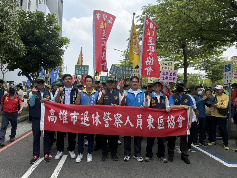 漾新聞｜退警消怒吼討公道 鍾易仲轟綠不還錢就下臺