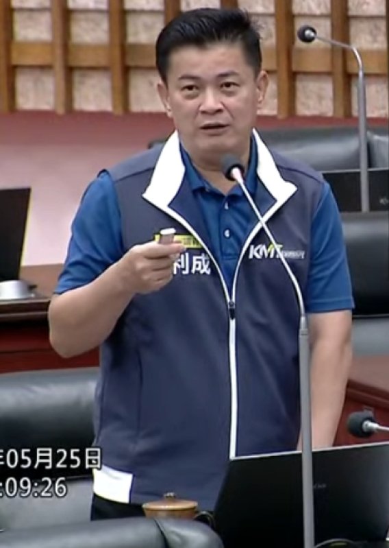 統整｜漾新聞｜吳利成總質詢橫跨敬老卡、農產行銷與教師荒　議場爆「罰站」插曲掀關注
