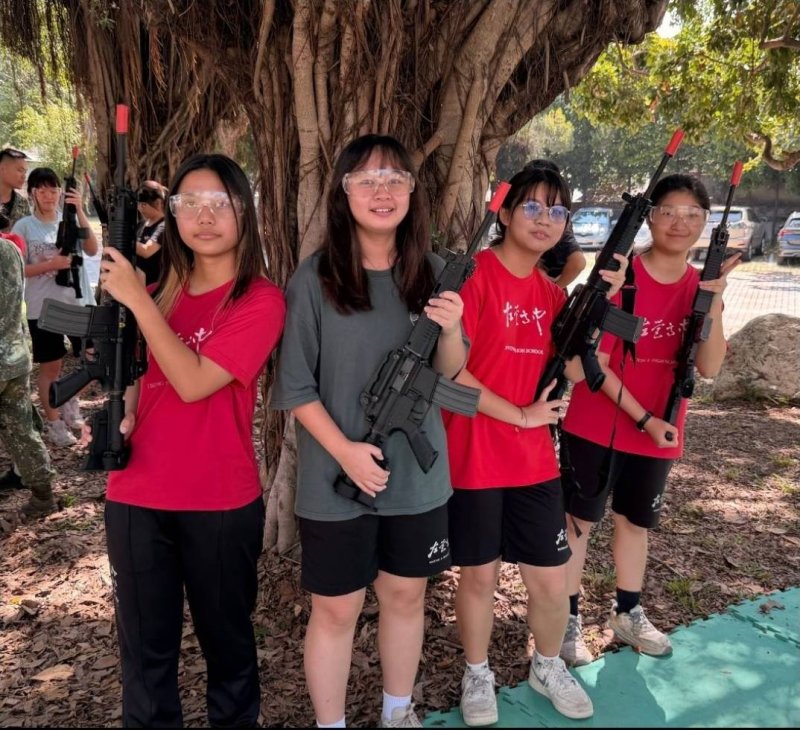 漾新聞｜左營高中射擊體驗進校園　青年防衛意識從實作扎根