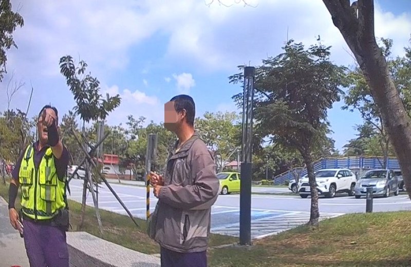 漾新聞|美濃警協助迷失方向男子解困
