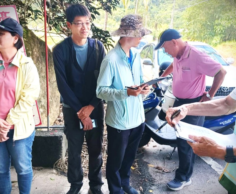 漾新聞|旗山東平里長石正忠募款助學