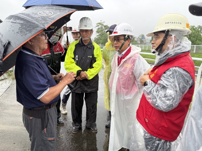 漾新聞｜豪雨狂襲高雄易淹區退水快　林欽榮巡3處防洪設施盯應變