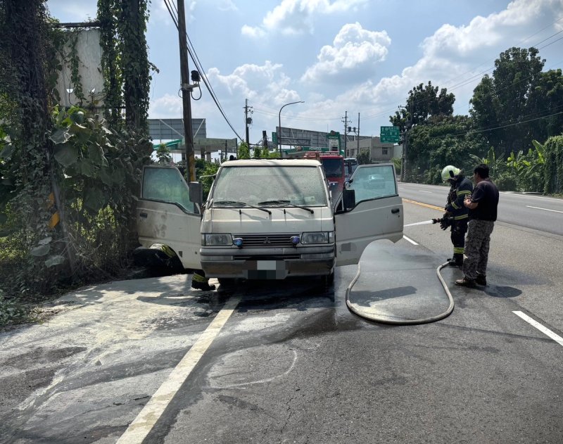 漾新聞|警消協處行駛中起火車無人傷亡
