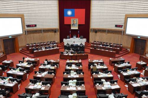 漾新聞|議長康裕成敲槌審定完成114年度地方總預算案