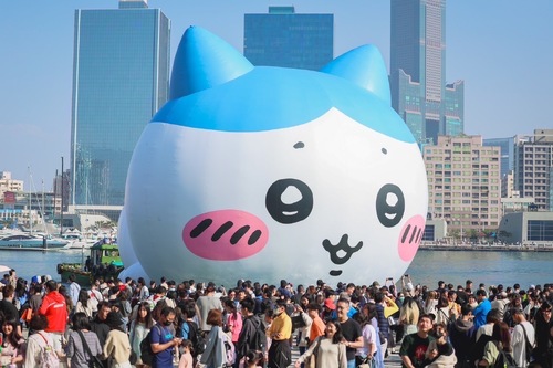 漾新聞|吉伊卡哇高雄首秀開幕！冬日遊樂園萌翻全場