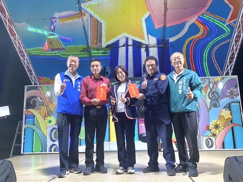 漾新聞|康裕成議長慰勞偏鄉基層警消 親頒加菜金打氣