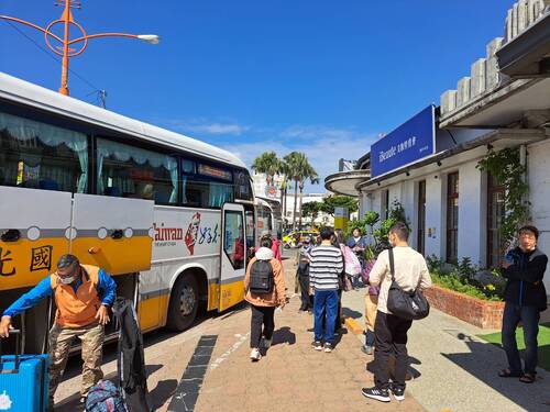 漾新聞|小年夜返家 高墾線規劃增班至234班次疏運