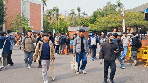 漾新聞|中山大學碩士班考試登場　資工最熱門錄取率僅1.78%