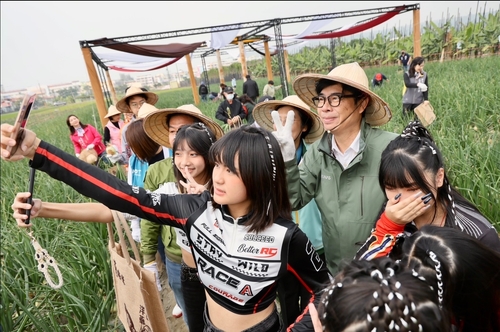 蔥啥咪林園洋蔥節登場 陳其邁大讚入菜保證好吃