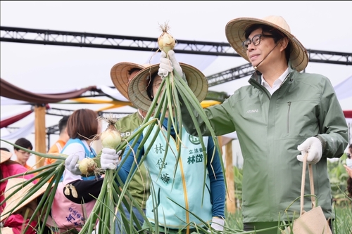 蔥啥咪林園洋蔥節登場 陳其邁大讚入菜保證好吃
