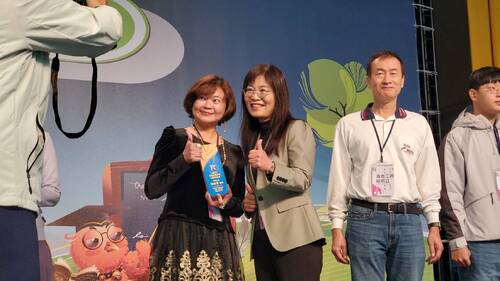 指導學生「只為做好一件事」達成技職精神 高市教育局表揚幕後英雄84位技職典範