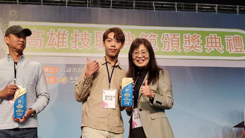 指導學生「只為做好一件事」達成技職精神 高市教育局表揚幕後英雄84位技職典範