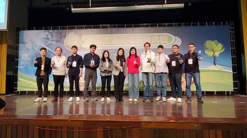 指導學生「只為做好一件事」達成技職精神 高市教育局表揚幕後英雄84位技職典範