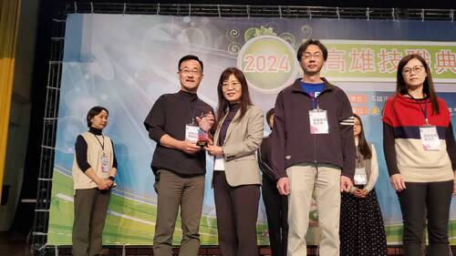 指導學生「只為做好一件事」達成技職精神 高市教育局表揚幕後英雄84位技職典範