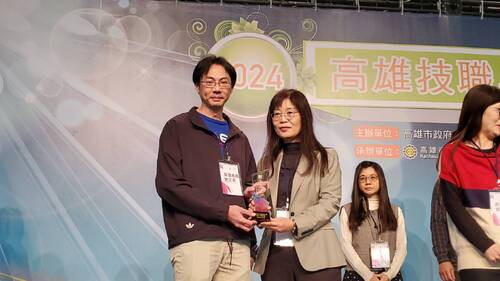 指導學生「只為做好一件事」達成技職精神 高市教育局表揚幕後英雄84位技職典範