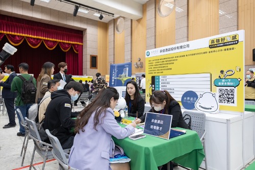 青年局攜手一卡通簽署MOU 取得認證優先面試助攻職涯
