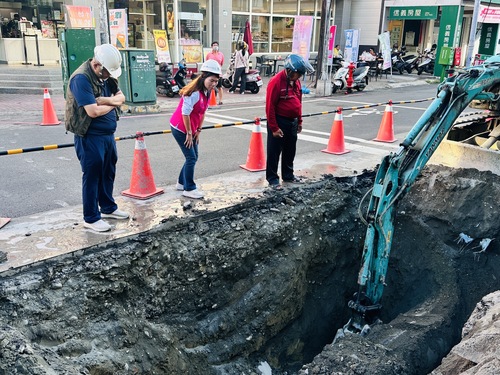 漾新聞|五甲突停水2萬戶受影響 李雅靜緊急出手救援