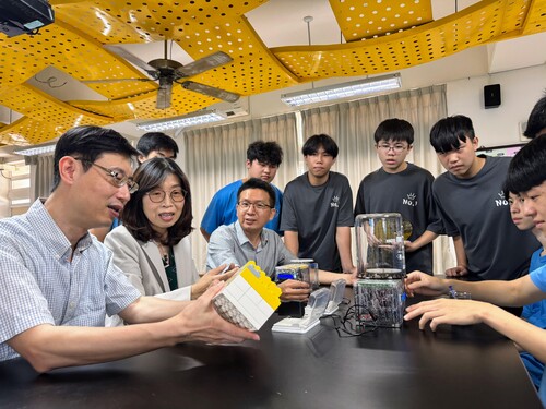 漾新聞|物理變晶圓！高大攜楠中打造半導體實驗室