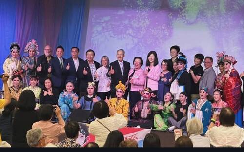 歌仔戲快閃熱舞嗨翻舊金山夜市