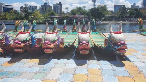 夜划龍舟搭燈海龍秀，高雄端午3天玩到不想回家