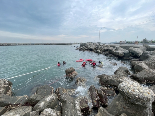 漾新聞｜潛進珊瑚秘境！高科大攜手南安小學生變身海洋小小公民