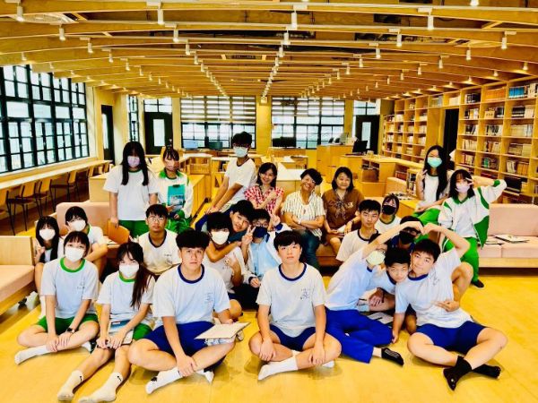 漾新聞｜圖書館變打卡點！鼓山高中打造閱讀行動校園