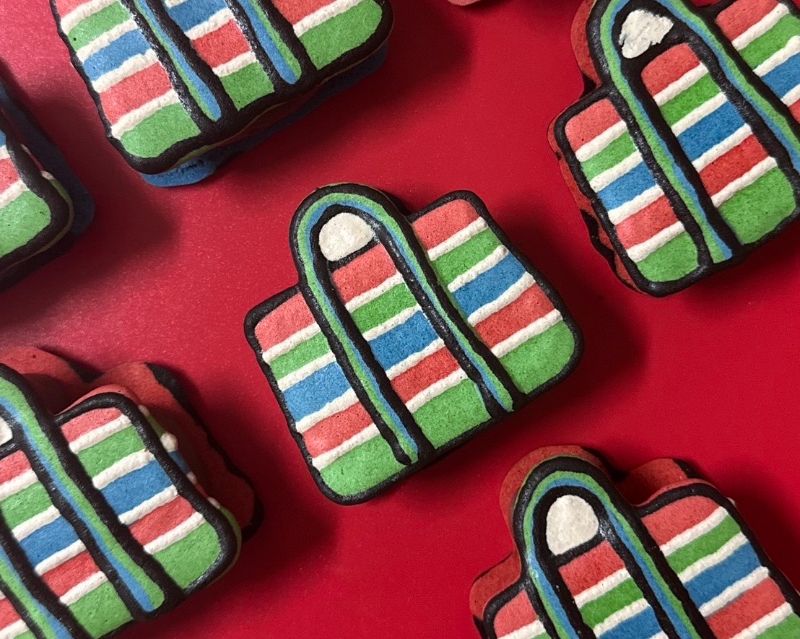 、「緩食甜點 LENTEMENT」推出《茄芷袋造型馬卡龍》