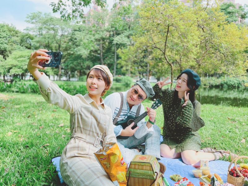 邀請民眾揪團與三五好友來場復古dress code大比拚。