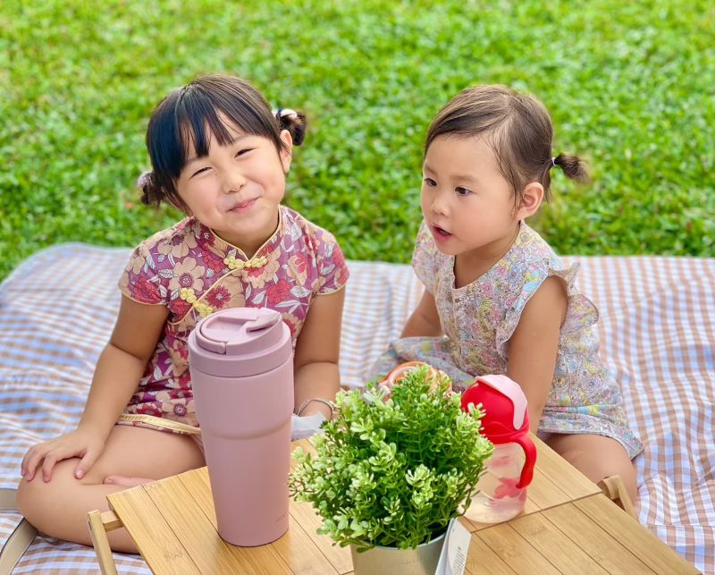 著復古裝扮可參加「復古穿搭 零食一把抓」活動。