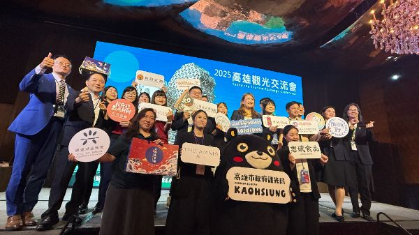 漾新聞|觀光推介爆單！「純新Milk17」牛奶棒姐姐台北推廣人氣爆棚