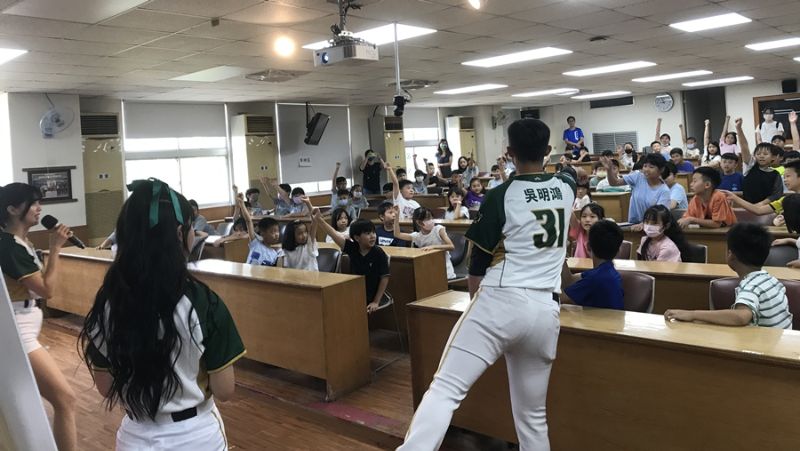 校園出任務最終場受到中山高中社團同學熱情歡迎