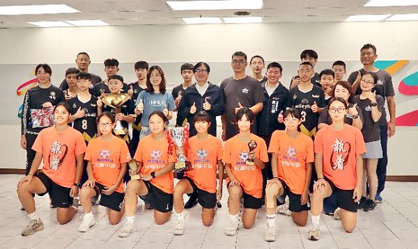 漾新聞｜雙冠入袋！楠梓女足、前鎮排球勇奪全國第一