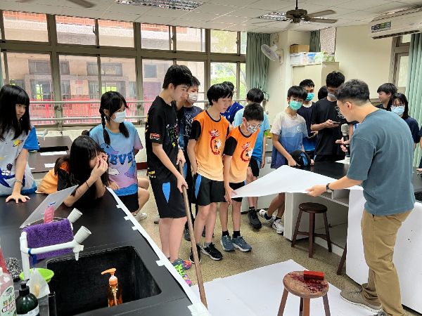 漾新聞| CSI開課啦！AI × 鑑識火力全開 七賢國中打造跨域最強營隊