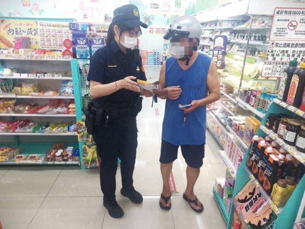 漾新聞| 假補助真詐騙警攔阻翁寄金融卡