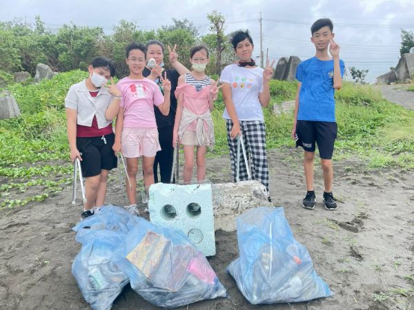 漾新聞|雙語談減碳還淨灘！文藻助攻一甲國中新生營超搶手