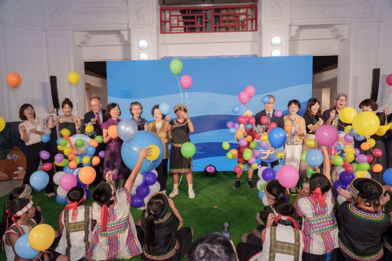 這不是普通美術課！學生畫出全台的家族記憶島。