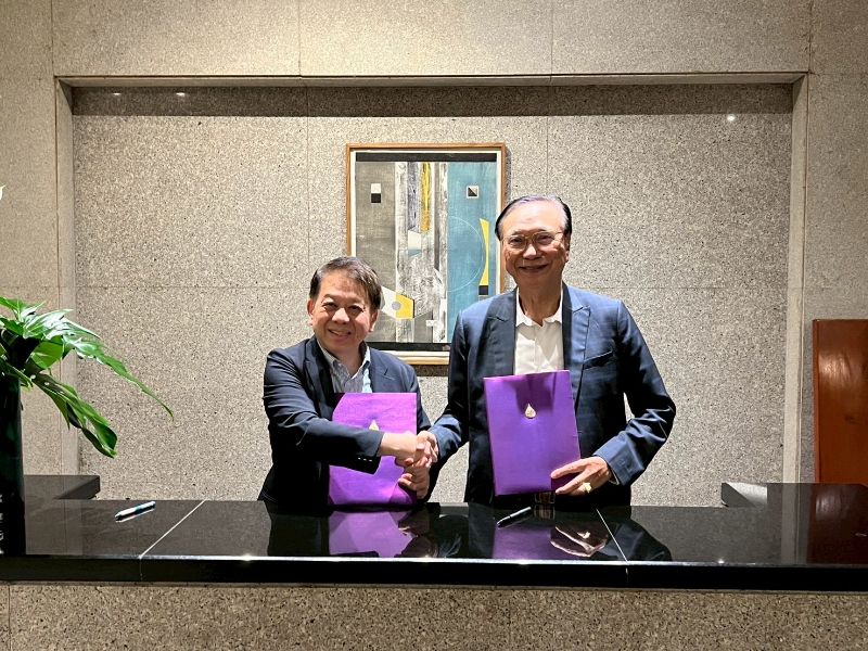 高餐大陳敦基校長與瓦萊嵐大學校長共同簽署備忘錄