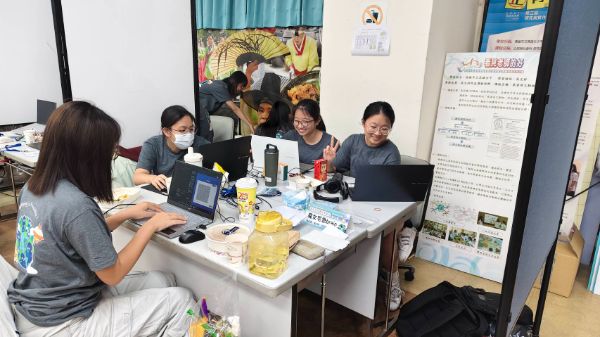 漾新聞|中學生拚36小時不睡！全台黑客松菁英決戰高雄女中