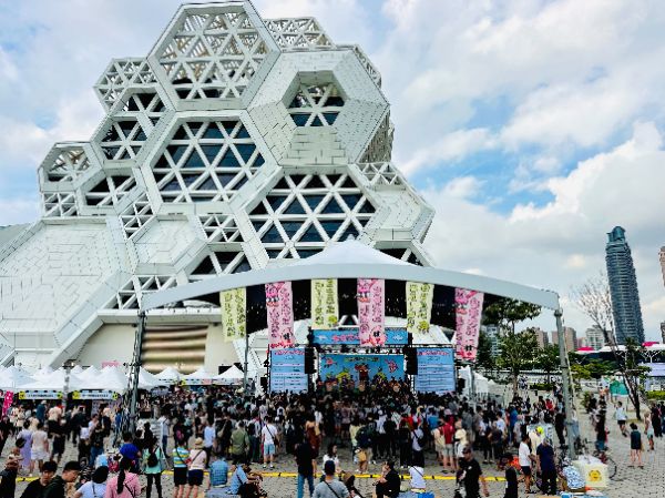 漾新聞|高流兩日破萬人！黑膠×水果×音樂嗨爆港邊