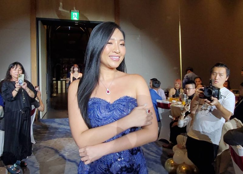 圖／遇見獅子會創新舉辦的珠寶走秀，價值15億，獅姐們充滿麻豆走秀，引起全場矚目。（記者陳雯萍攝）