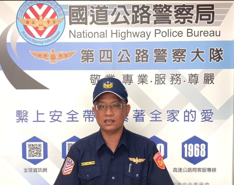 新市分隊分隊長黃士原說明案情。