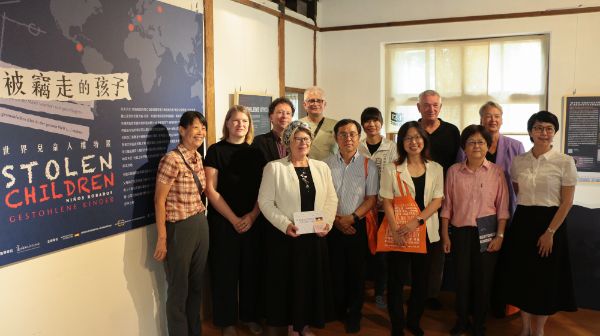 漾新聞|兒童人權沉痛警鐘 高史博「被竊走的孩子」揭幕