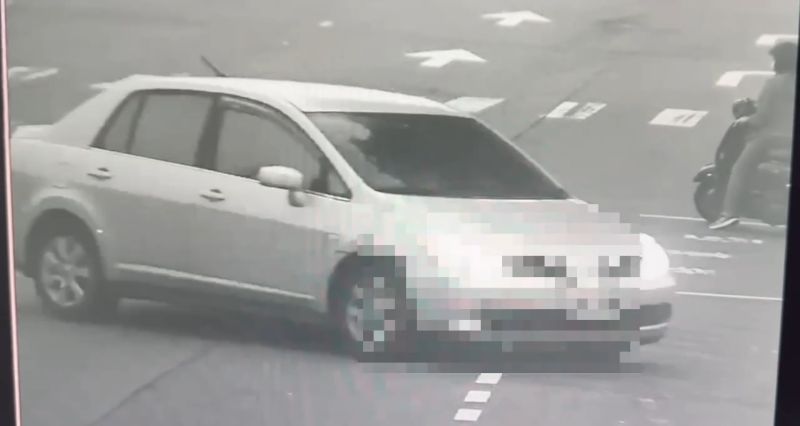 楊男酒駕失控撞消防栓，當場送辦。