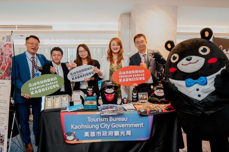 高閔琳局長率觀光業者遠赴菲律賓馬尼拉，舉辦「2025高雄馬尼拉國際觀光推介會」，獲熱烈歡迎。（高雄市觀光局提供）