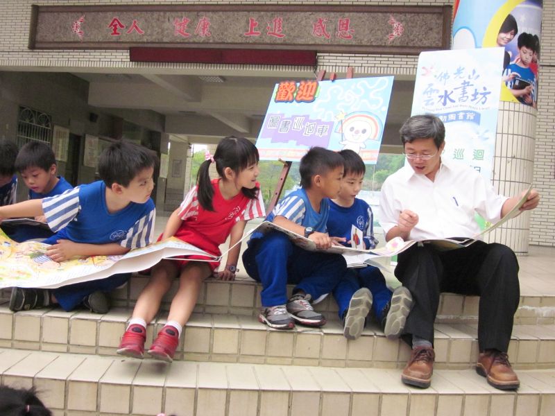 以愛領航！大華國小莊明廣奪領導卓越校長獎，高市唯一。