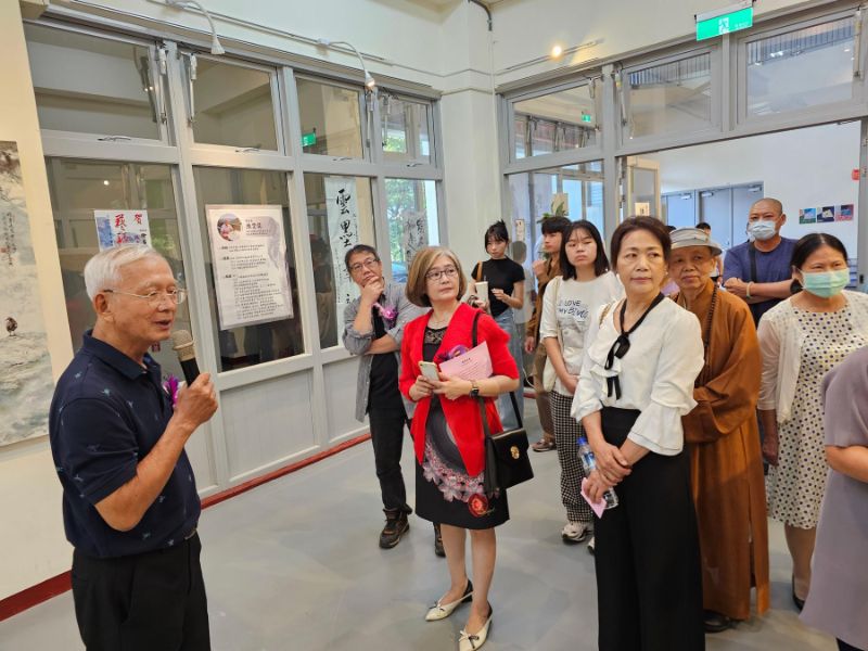 高雄大學化身畫布，張雲龍水墨展詮釋「繪事是慧」。