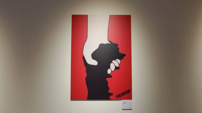 展出福田繁雄的海報展,難得一見。(記者陳雯萍攝) 展出福田繁雄的海報展,難得一見。(記者陳雯萍攝)
