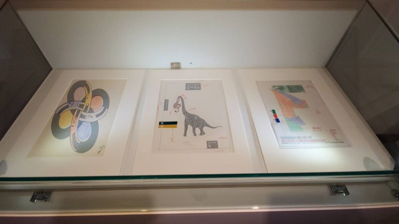 展出福田繁雄的設計手稿,難得一見。(記者陳雯萍攝) 展出福田繁雄的設計手稿,難得一見。(記者陳雯萍攝)