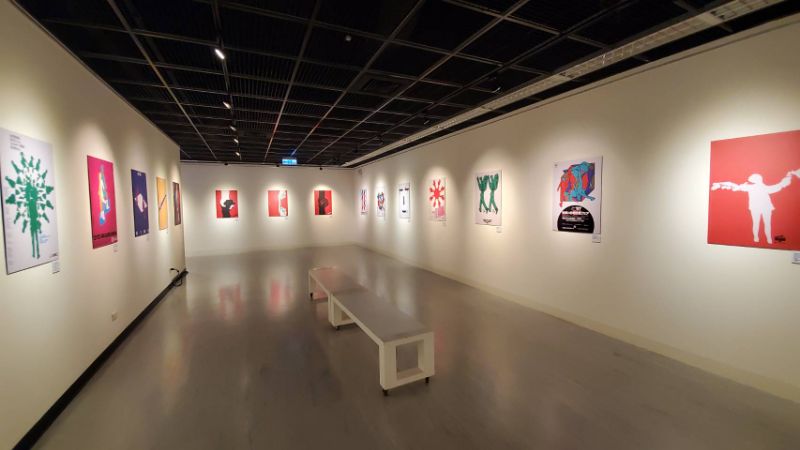 展出福田繁雄的海報展,難得一見。(記者陳雯萍攝) 展出福田繁雄的海報展,難得一見。(記者陳雯萍攝)